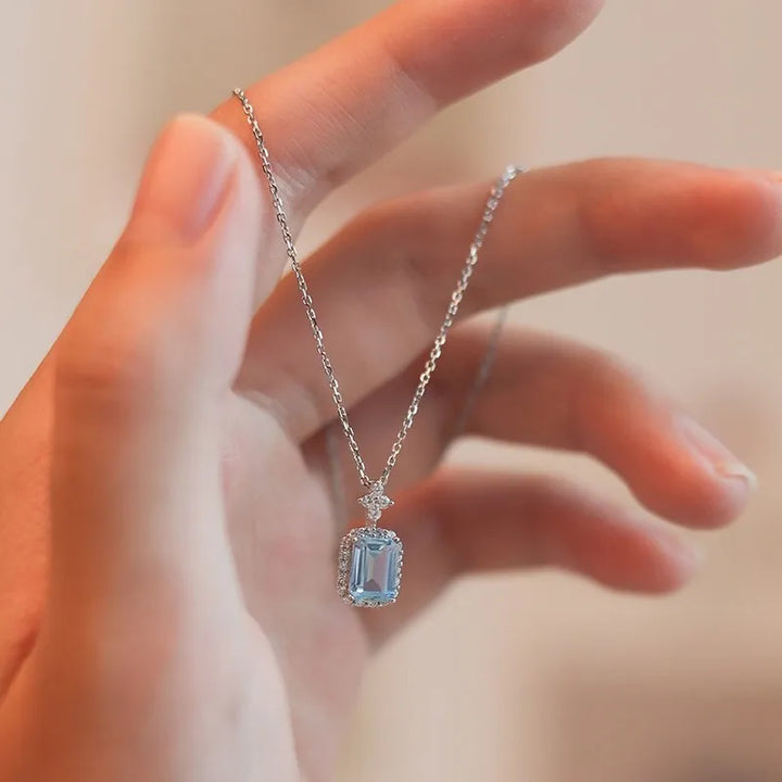 VOQ Silver Color Perfume Bottle Pendant Zircon Necklace Simple Blue Topaz Clavicle Chain Necklace Lady Gift